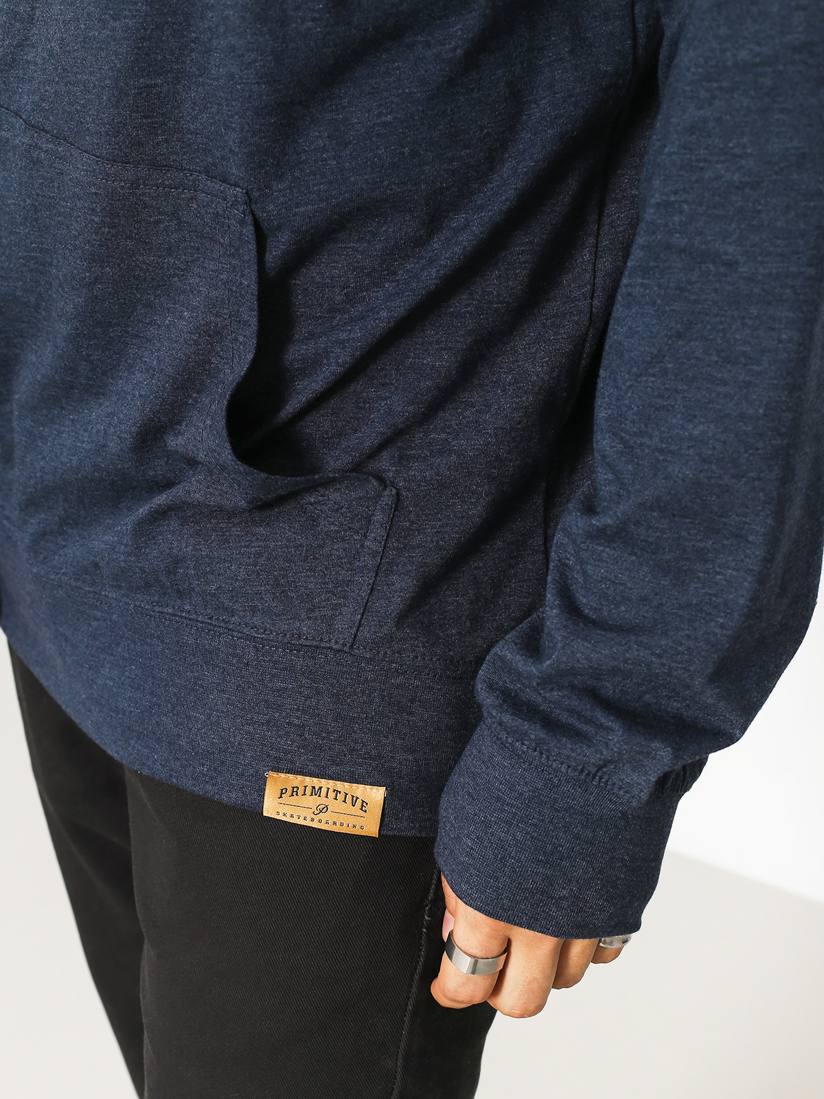 Primitive Pennant Arch HD Kapucnis pulóver (navy)